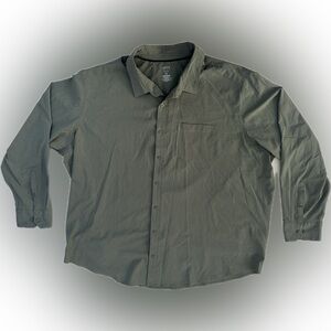 New Men’s Lightweight Button Down Shirt